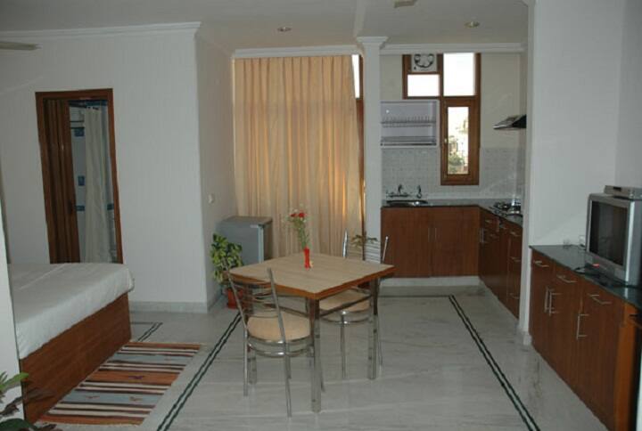 Hotel Kesar D'Villa